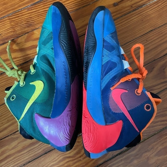 Nike Zoom Freak, kids 6, multicolor mid-rise basketball running active sneakers - Picture 4 of 13